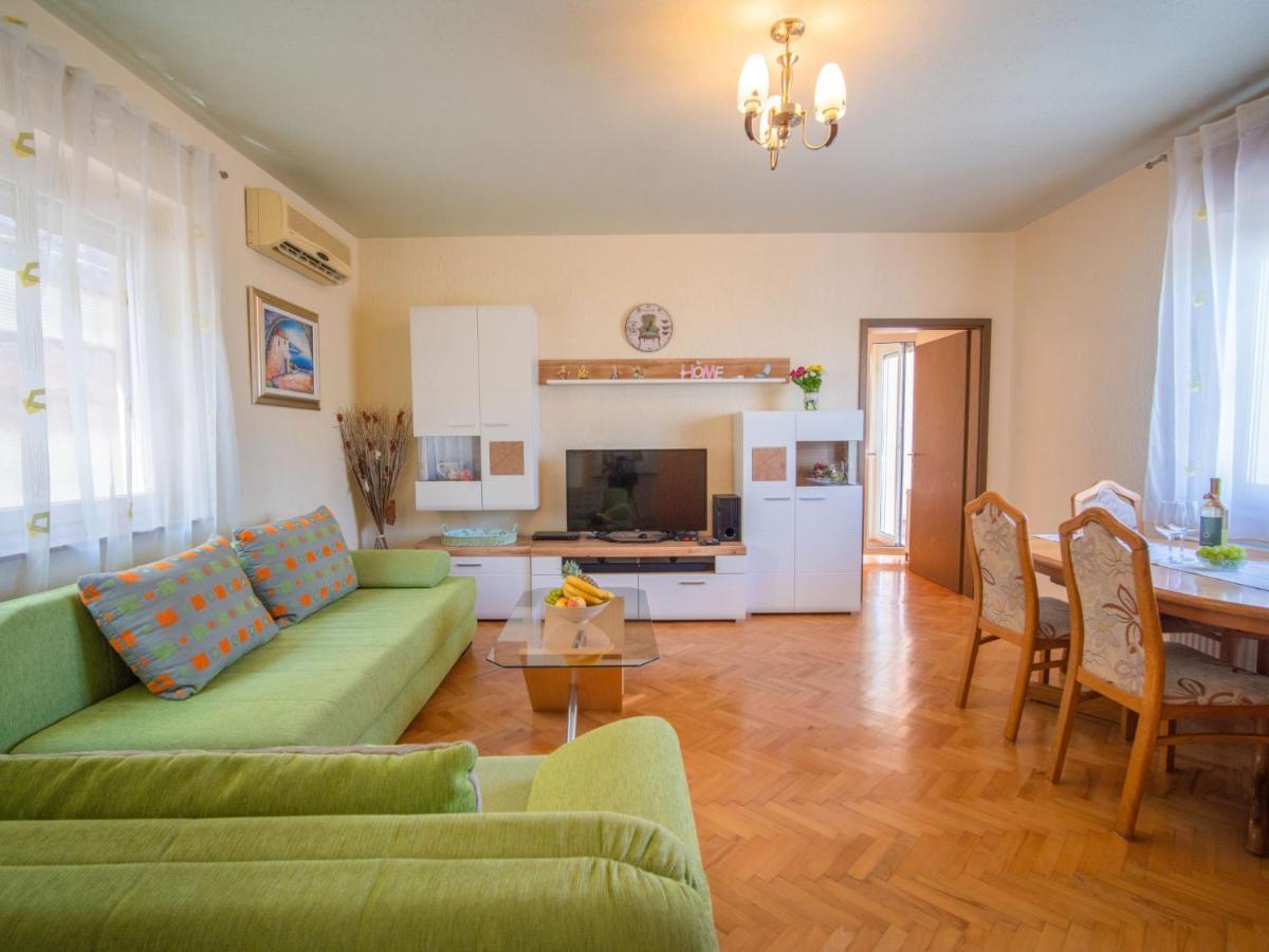 Holiday Home Nikolina By Interhome Ловран Екстер'єр фото